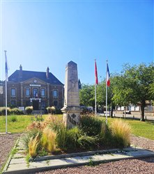 Le Monument aux Morts - Tourville-la-Rivi�re